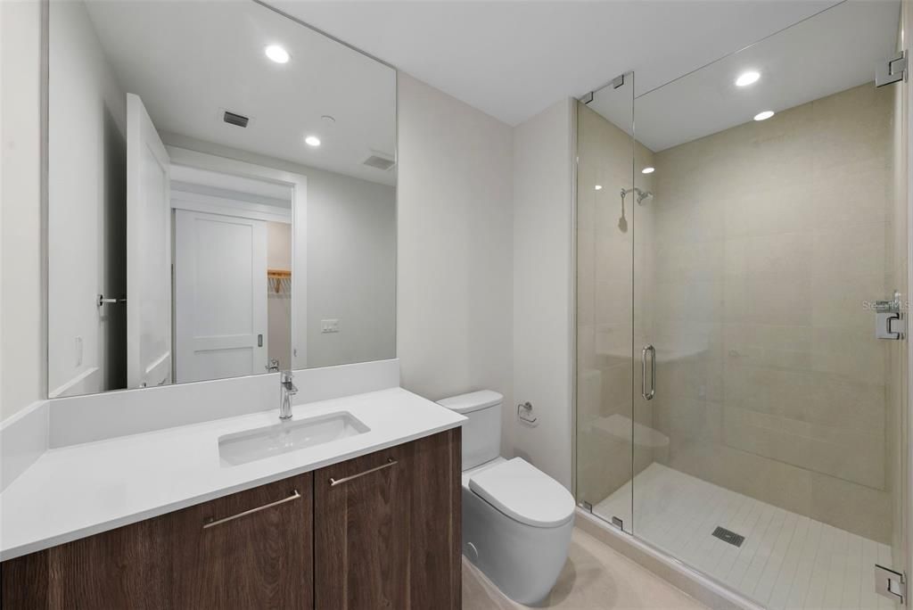 En Venta: $2,000,000 (3 camas, 3 baños, 2637 Pies cuadrados)