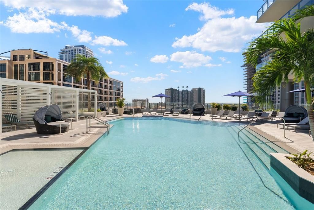 En Venta: $2,000,000 (3 camas, 3 baños, 2637 Pies cuadrados)