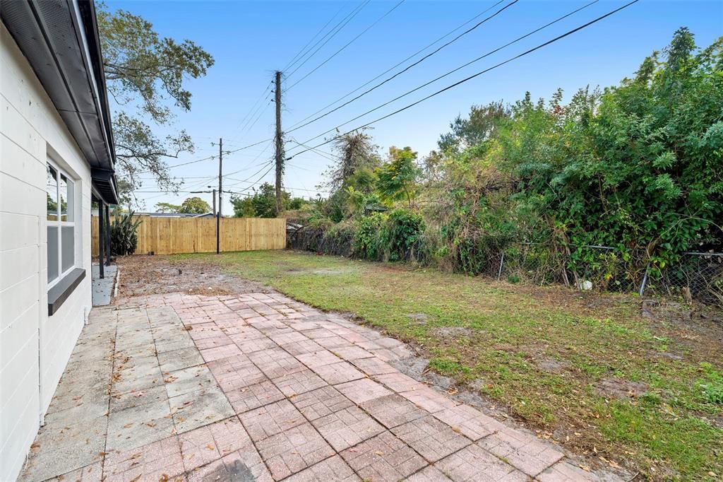 En Venta: $339,000 (4 camas, 2 baños, 1529 Pies cuadrados)