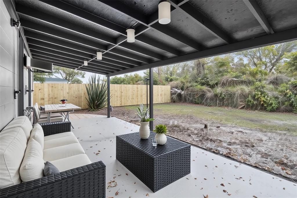 En Venta: $339,000 (4 camas, 2 baños, 1529 Pies cuadrados)