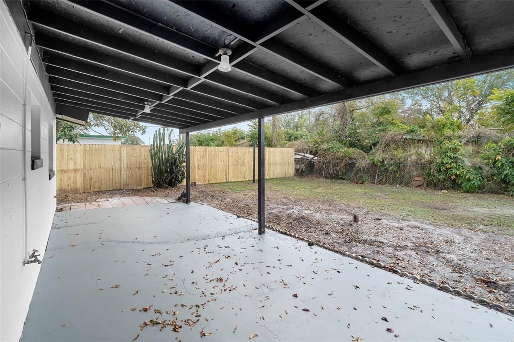 En Venta: $339,000 (4 camas, 2 baños, 1529 Pies cuadrados)