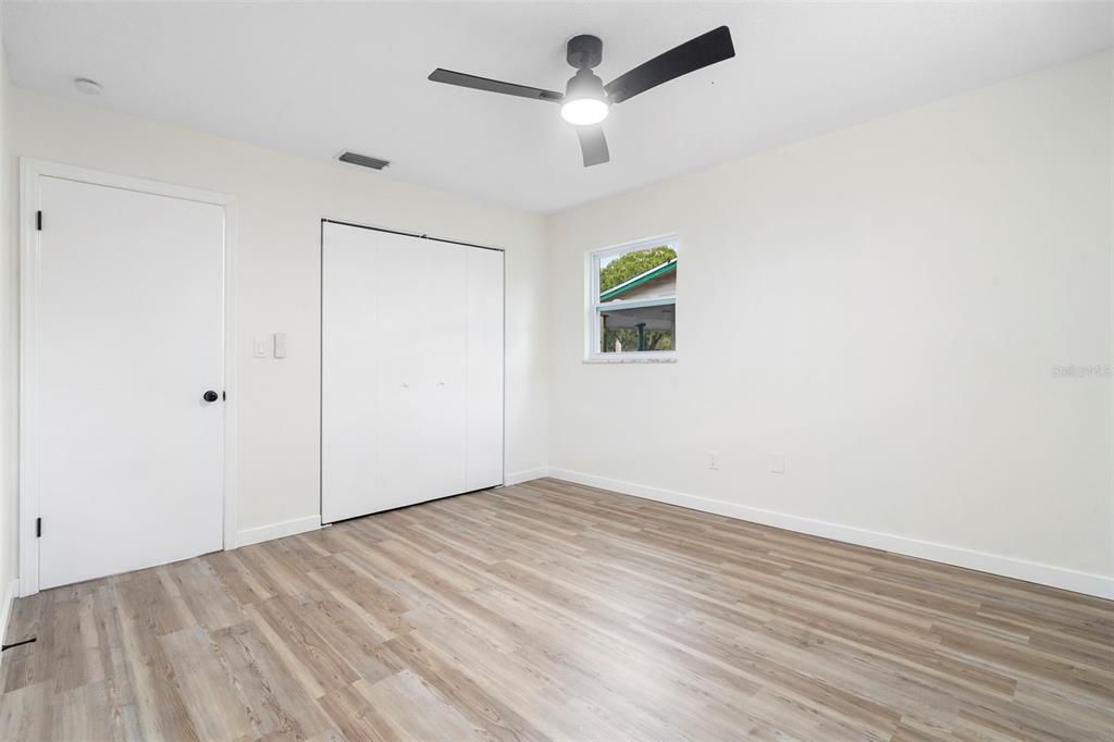 En Venta: $339,000 (4 camas, 2 baños, 1529 Pies cuadrados)