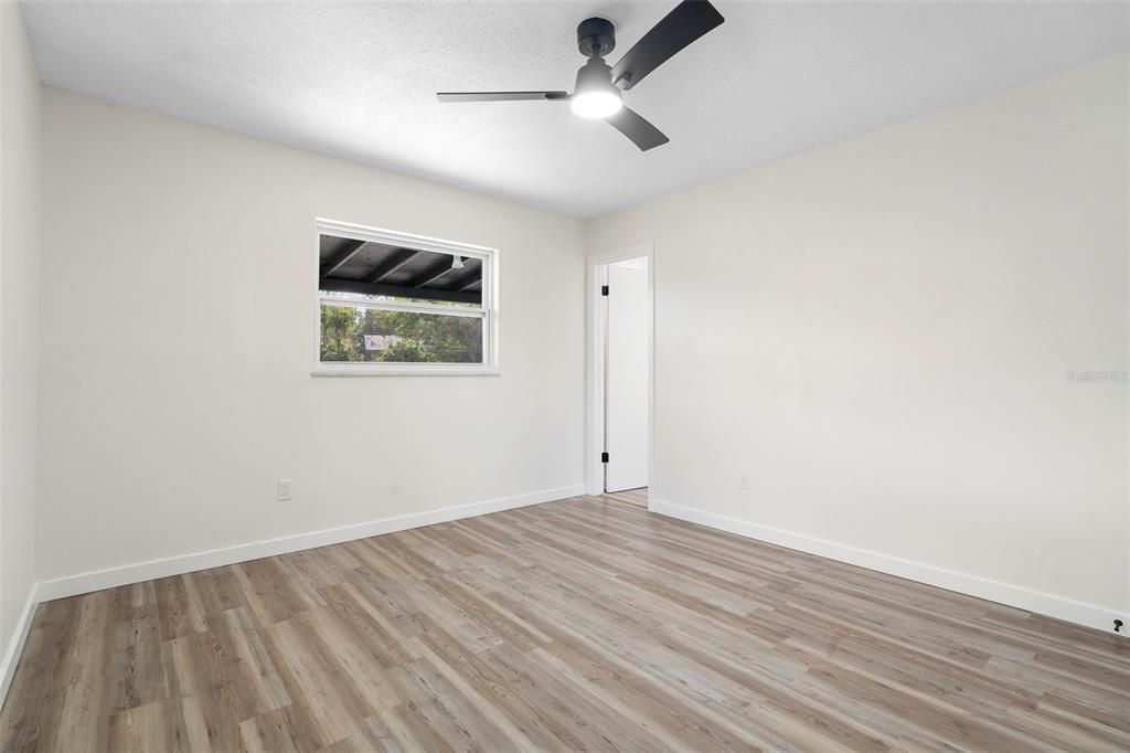 En Venta: $339,000 (4 camas, 2 baños, 1529 Pies cuadrados)