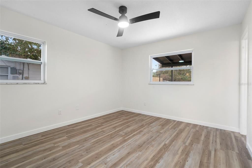 En Venta: $339,000 (4 camas, 2 baños, 1529 Pies cuadrados)