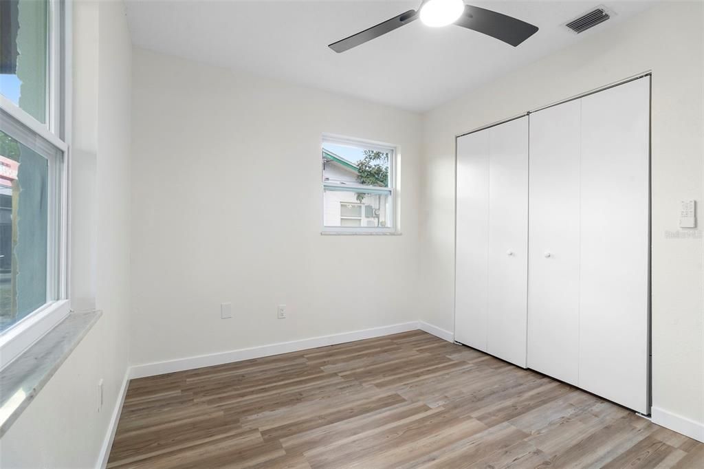 En Venta: $339,000 (4 camas, 2 baños, 1529 Pies cuadrados)