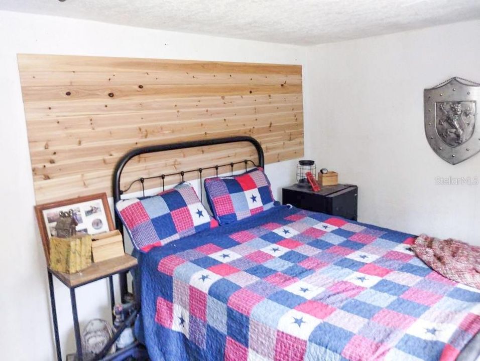 For Sale: $113,900 (3 beds, 1 baths, 924 Square Feet)