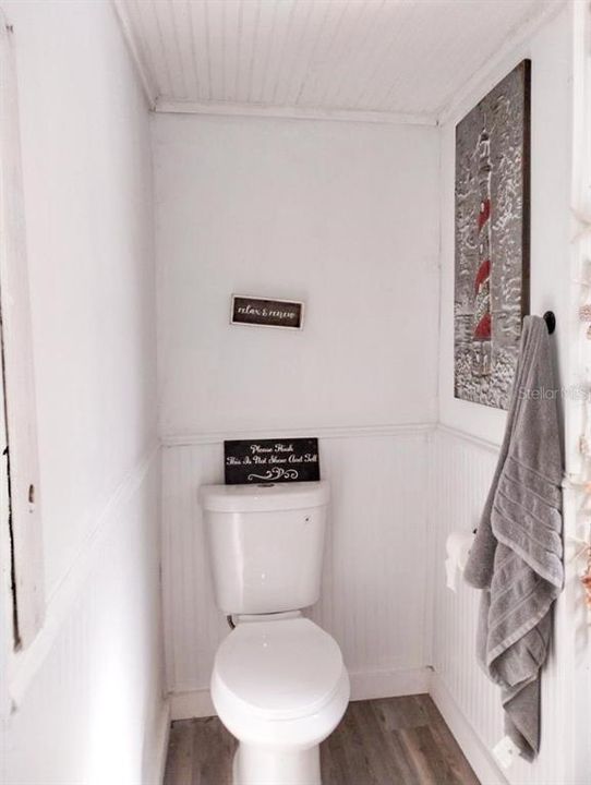 For Sale: $113,900 (3 beds, 1 baths, 924 Square Feet)