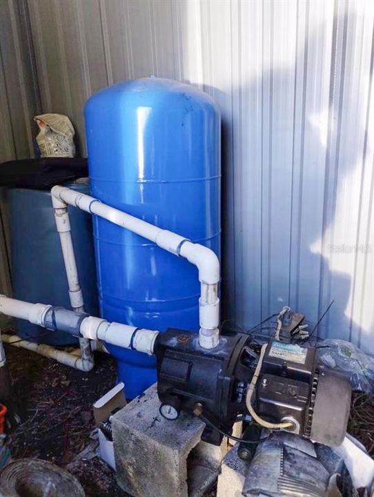 For Sale: $113,900 (3 beds, 1 baths, 924 Square Feet)