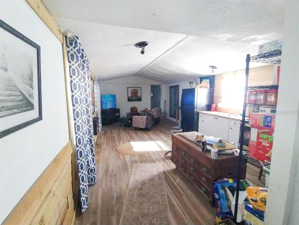 For Sale: $113,900 (3 beds, 1 baths, 924 Square Feet)