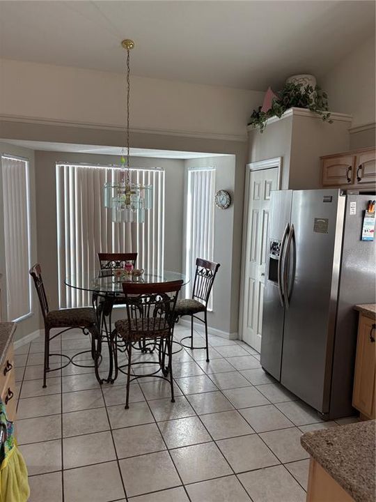 На продажу: $325,000 (2 спален, 2 ванн, 1786 Квадратных фут)