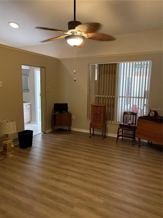 На продажу: $325,000 (2 спален, 2 ванн, 1786 Квадратных фут)