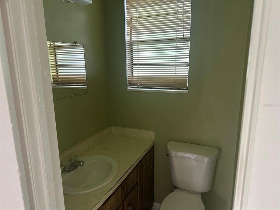 For Rent: $2,500 (5 beds, 2 baths, 2082 Square Feet)
