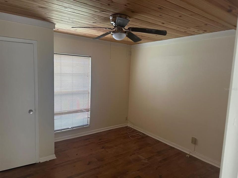 For Rent: $2,500 (5 beds, 2 baths, 2082 Square Feet)