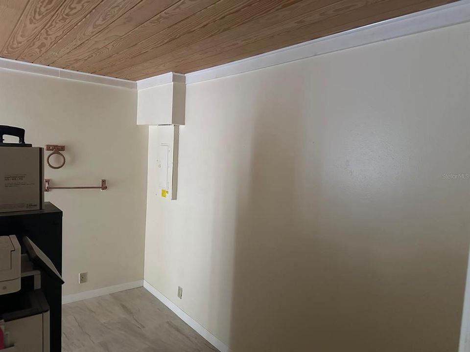 For Rent: $2,500 (5 beds, 2 baths, 2082 Square Feet)