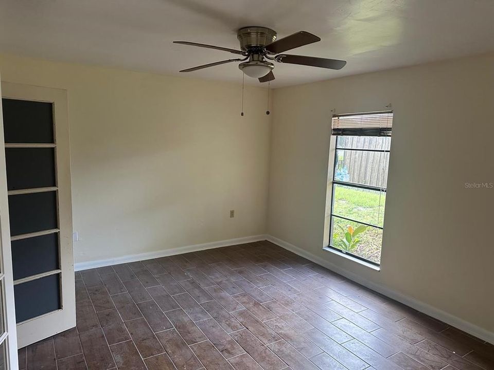 For Rent: $2,500 (5 beds, 2 baths, 2082 Square Feet)