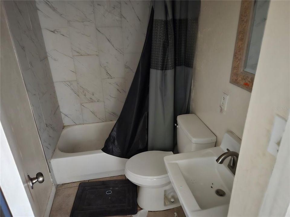 待售: $259,900 (4 贝兹, 2 浴室, 1575 平方英尺)