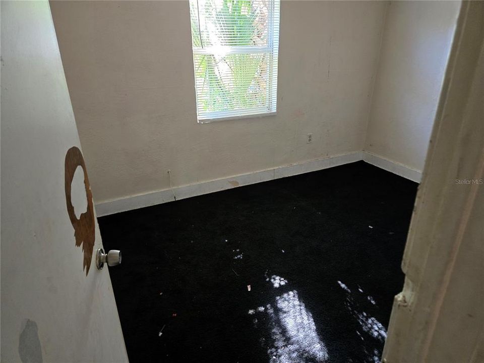 待售: $259,900 (4 贝兹, 2 浴室, 1575 平方英尺)