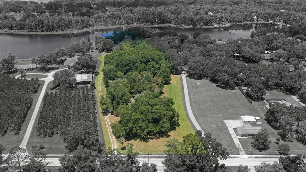 待售: $1,395,000 (6.46 acres)