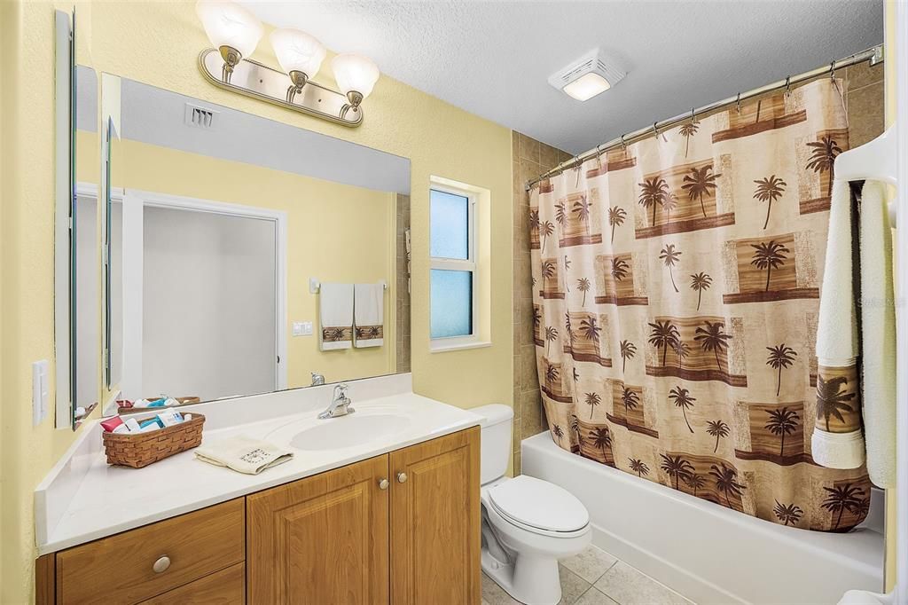 На продажу: $995,000 (4 спален, 2 ванн, 2180 Квадратных фут)