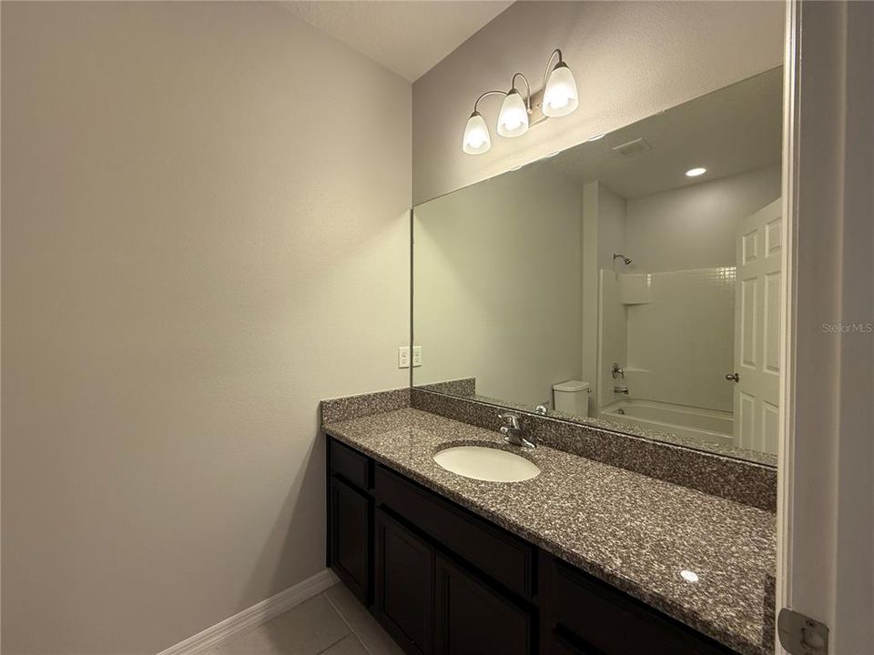 В аренду: $2,100 (3 спален, 2 ванн, 1703 Квадратных фут)