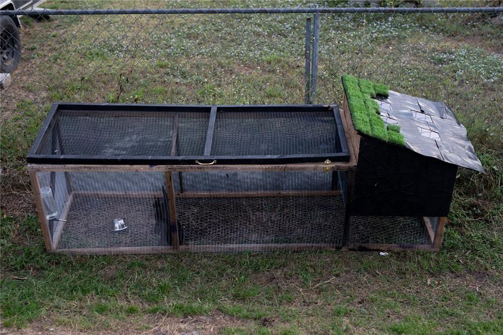 For Sale: $350,000 (3 beds, 2 baths, 1200 Square Feet)