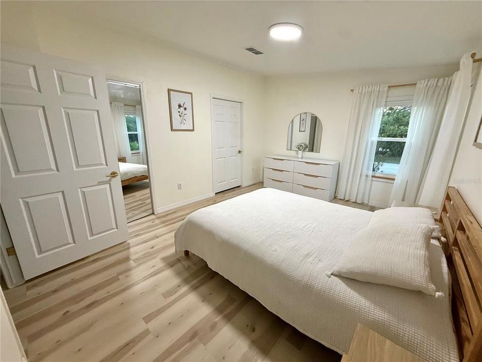 For Sale: $350,000 (3 beds, 2 baths, 1200 Square Feet)