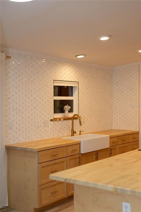 For Sale: $350,000 (3 beds, 2 baths, 1200 Square Feet)