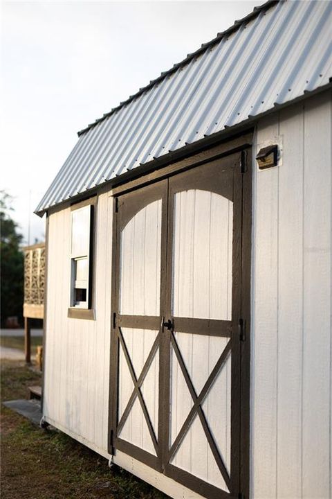 For Sale: $350,000 (3 beds, 2 baths, 1200 Square Feet)