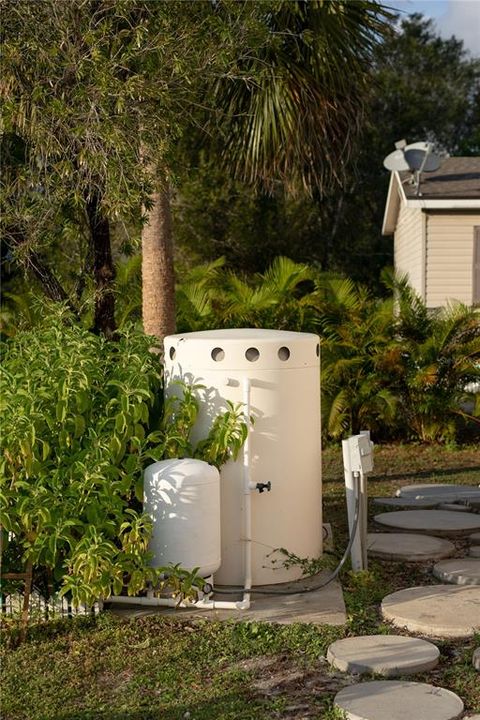 For Sale: $350,000 (3 beds, 2 baths, 1200 Square Feet)