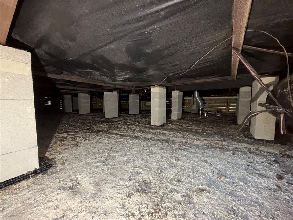 For Sale: $350,000 (3 beds, 2 baths, 1200 Square Feet)