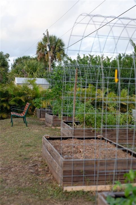 For Sale: $350,000 (3 beds, 2 baths, 1200 Square Feet)