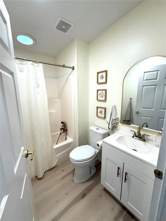 For Sale: $350,000 (3 beds, 2 baths, 1200 Square Feet)