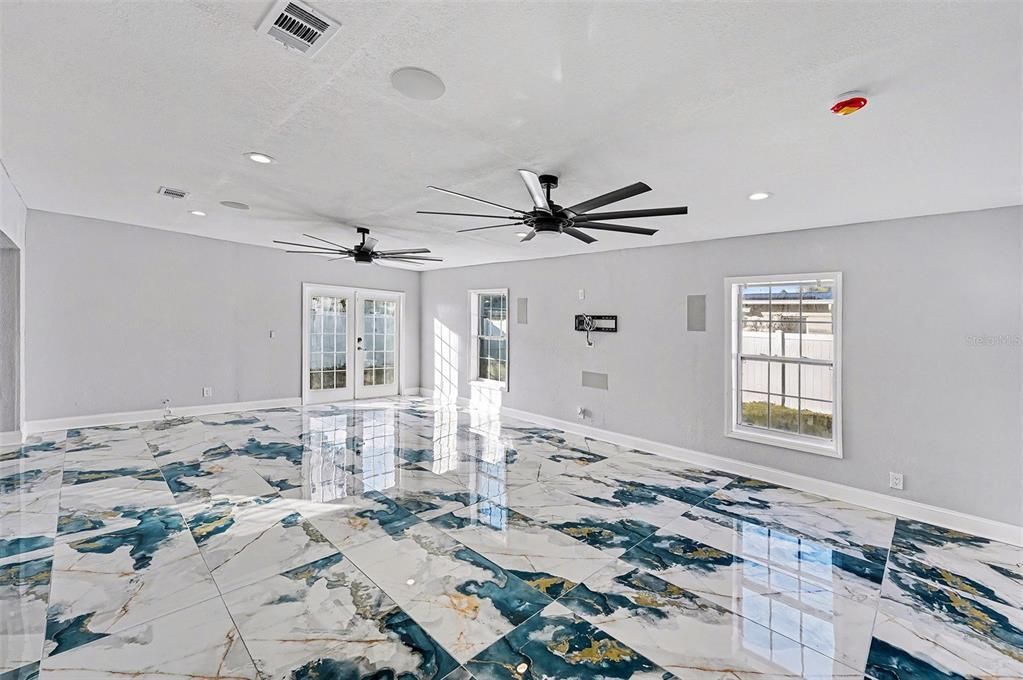 待售: $525,000 (3 贝兹, 2 浴室, 2183 平方英尺)