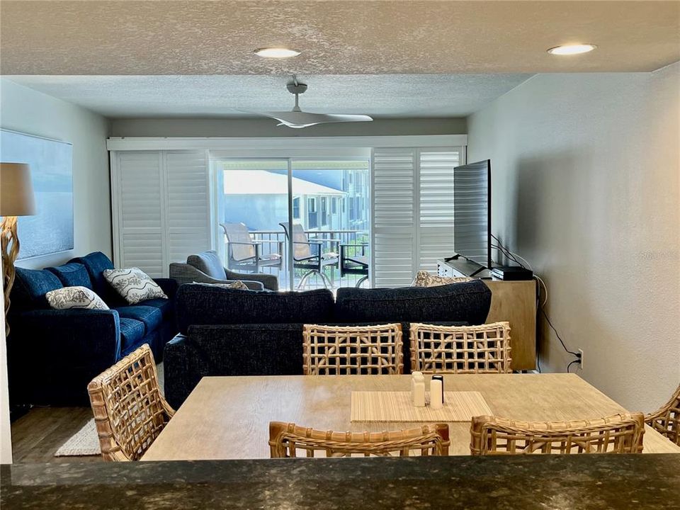 For Rent: $3,800 (2 beds, 2 baths, 1130 Square Feet)