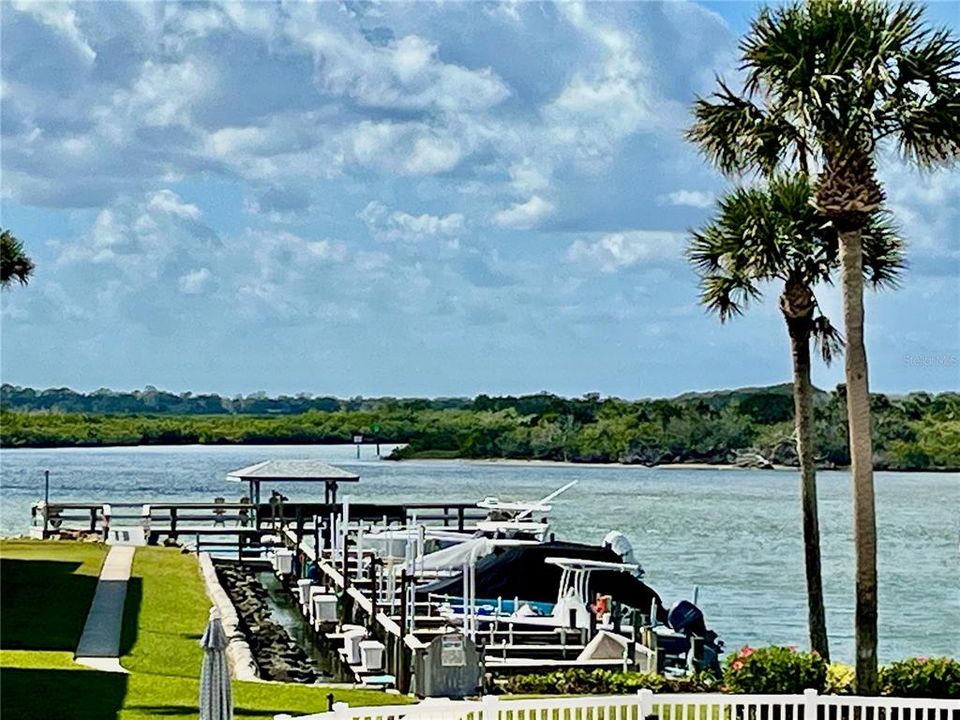 For Rent: $3,800 (2 beds, 2 baths, 1130 Square Feet)