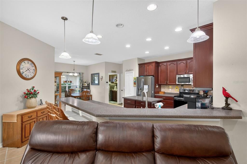 待售: $460,000 (4 贝兹, 3 浴室, 2655 平方英尺)