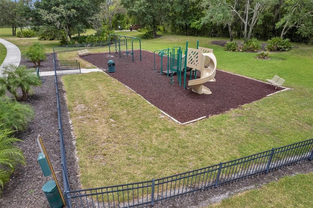 待售: $460,000 (4 贝兹, 3 浴室, 2655 平方英尺)