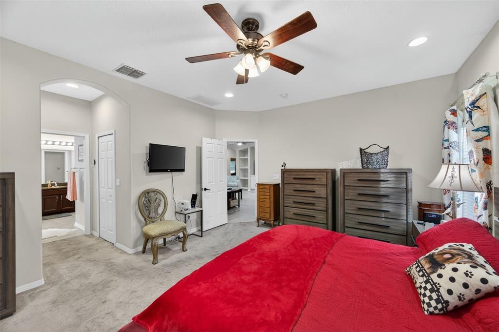 待售: $460,000 (4 贝兹, 3 浴室, 2655 平方英尺)