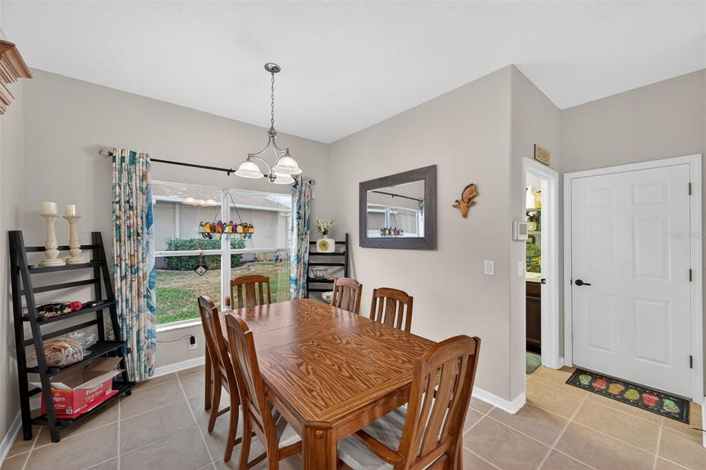 待售: $460,000 (4 贝兹, 3 浴室, 2655 平方英尺)