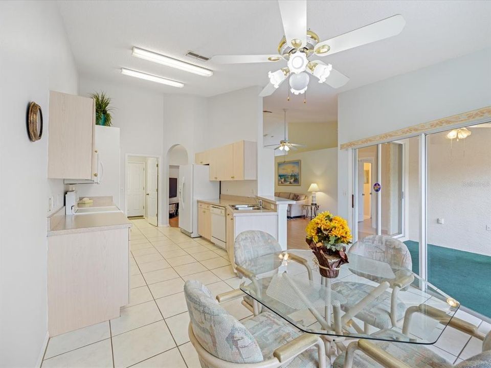 En Venta: $394,500 (3 camas, 2 baños, 1514 Pies cuadrados)