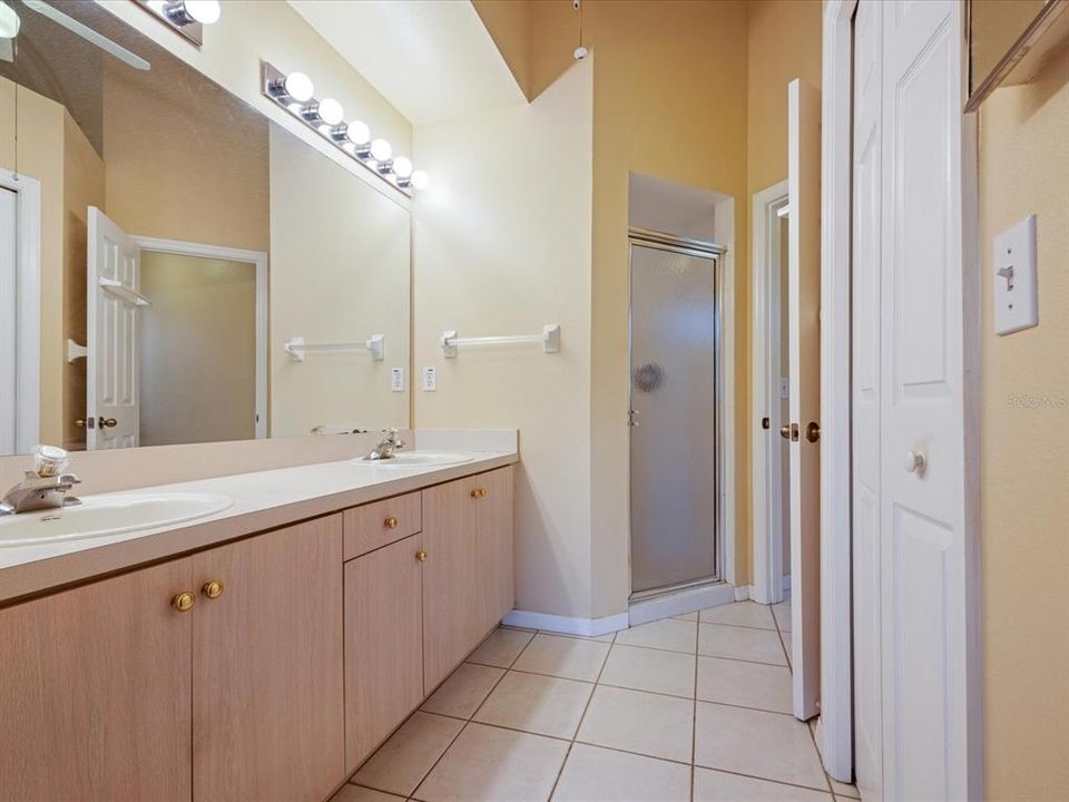 En Venta: $394,500 (3 camas, 2 baños, 1514 Pies cuadrados)