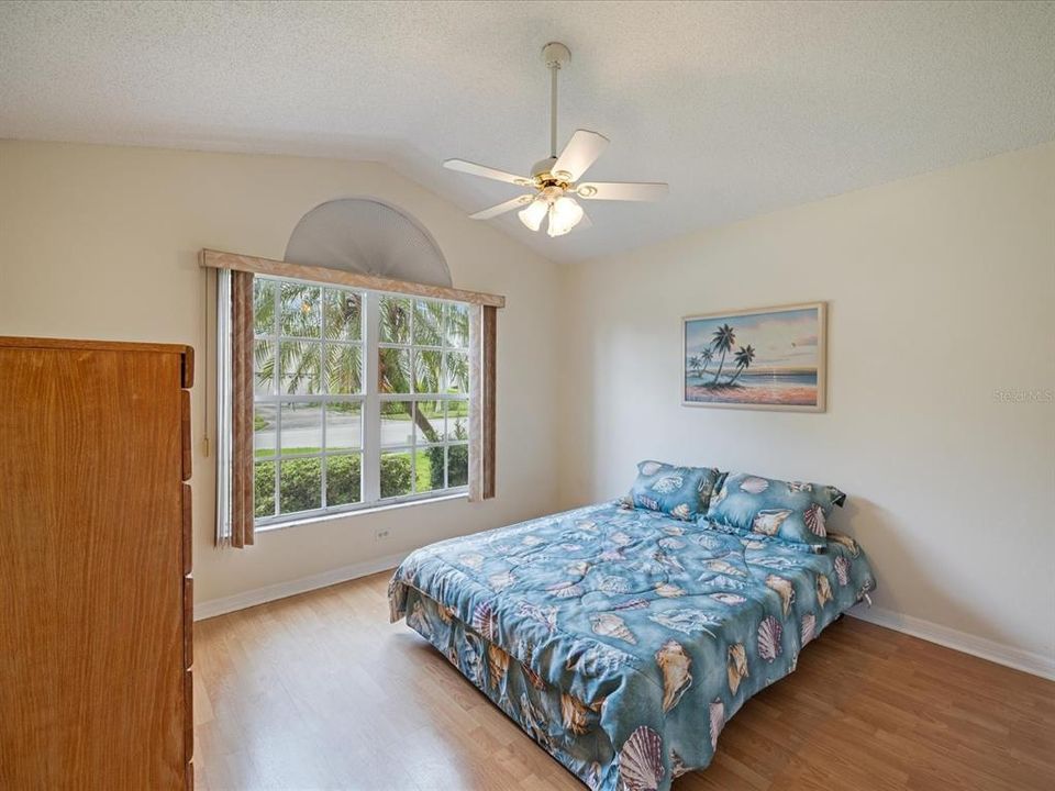 En Venta: $394,500 (3 camas, 2 baños, 1514 Pies cuadrados)