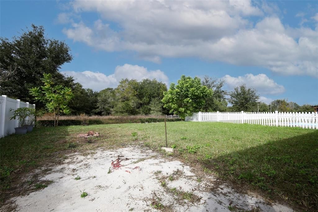 На продажу: $300,000 (4 спален, 2 ванн, 1846 Квадратных фут)