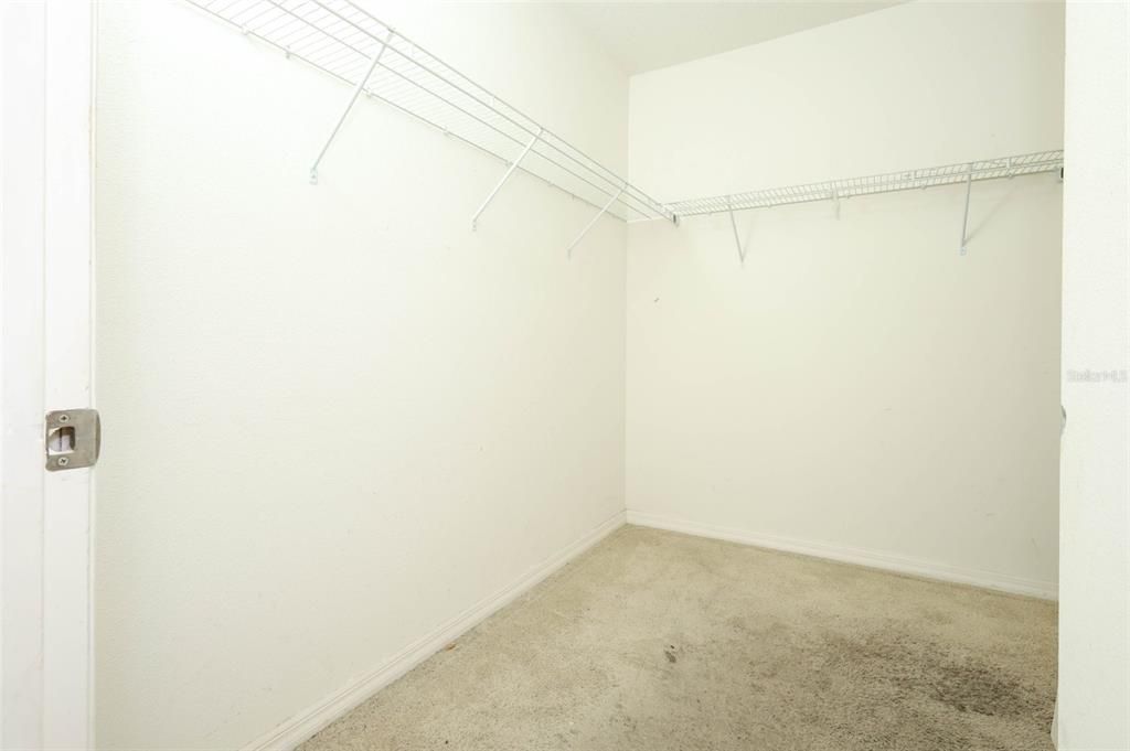 На продажу: $300,000 (4 спален, 2 ванн, 1846 Квадратных фут)