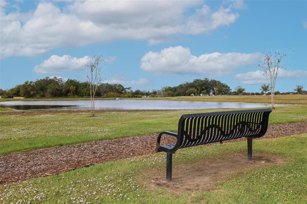 На продажу: $300,000 (4 спален, 2 ванн, 1846 Квадратных фут)