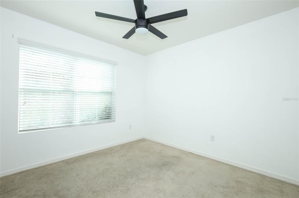 На продажу: $300,000 (4 спален, 2 ванн, 1846 Квадратных фут)