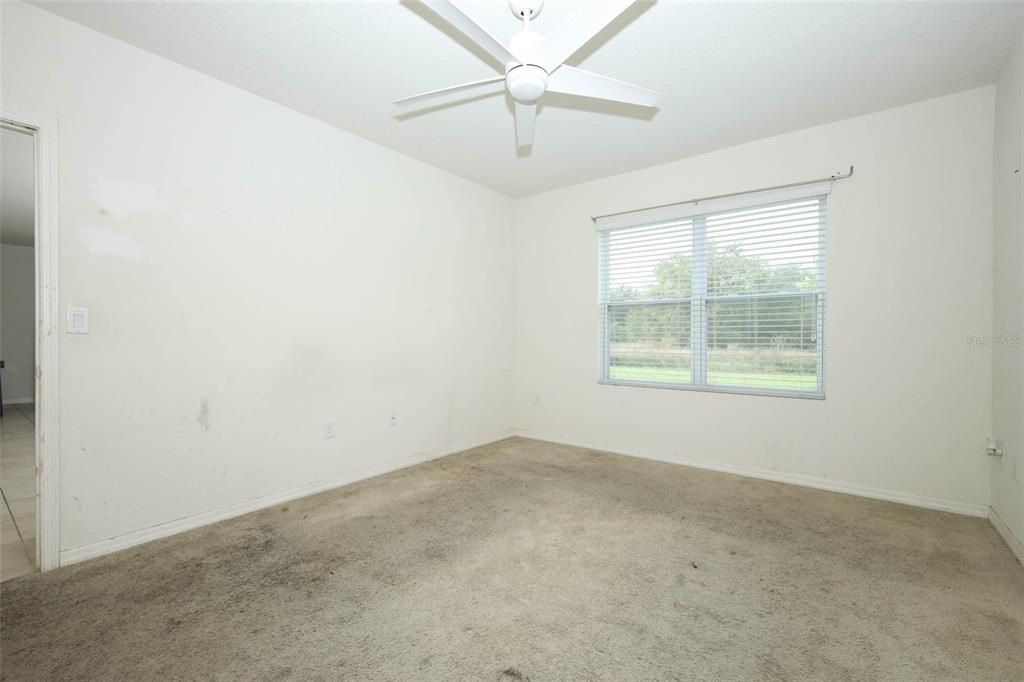 На продажу: $300,000 (4 спален, 2 ванн, 1846 Квадратных фут)