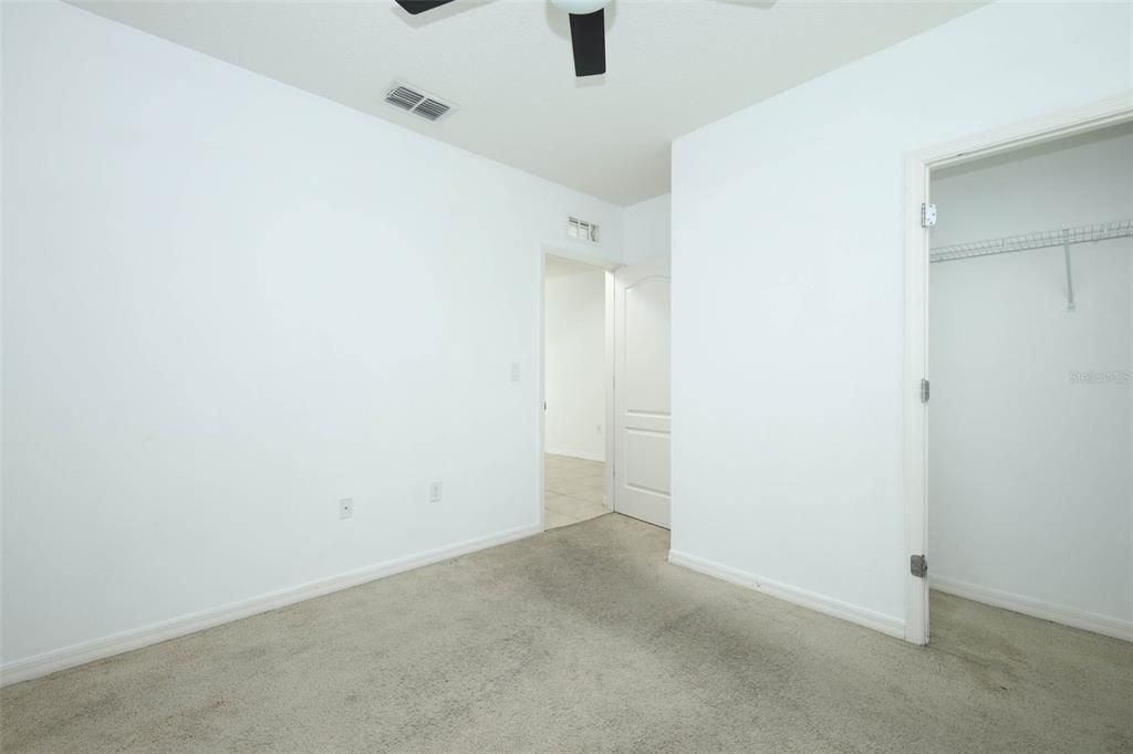 На продажу: $300,000 (4 спален, 2 ванн, 1846 Квадратных фут)