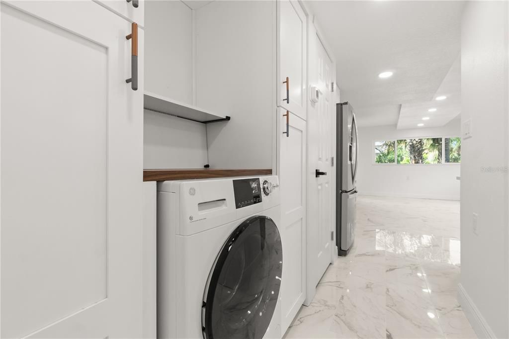 For Rent: $2,300 (1 beds, 1 baths, 700 Square Feet)