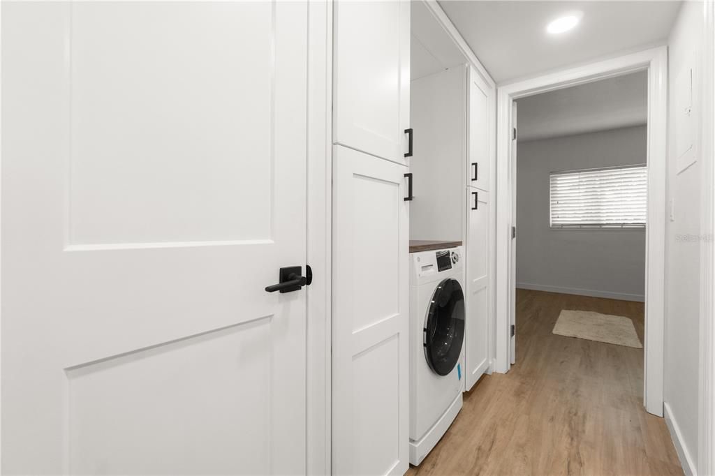 For Rent: $2,300 (1 beds, 1 baths, 700 Square Feet)